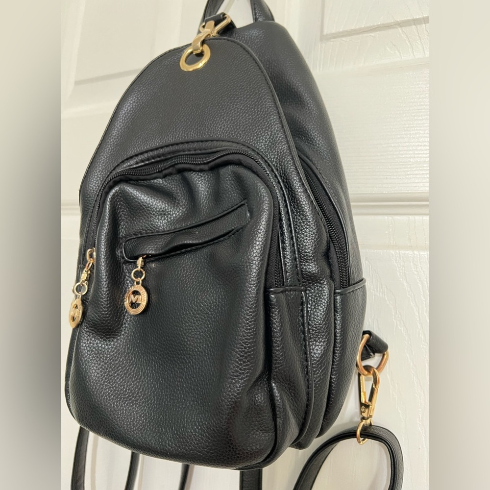 Genuine leather small backpack sling - Picture 5 of 8